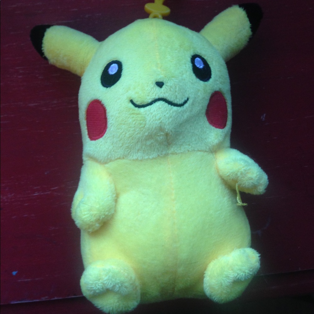 Pikachu clip on keychain plushie
